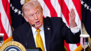 Donald Trump, insistió este lunes en la creación de una coalición para reabrir el estrecho de Ormuz