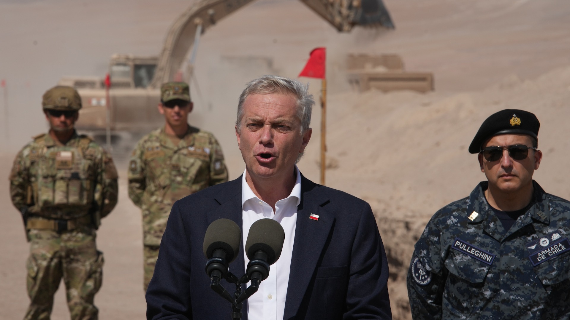 Kast inicia las obras de su cerrojo contra inmigración irregular