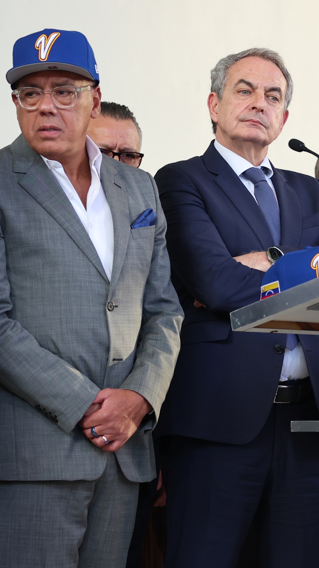 ZAPATERO regresa a Venezuela y lo nombran “El campeón de la paz” | EL PAÍS