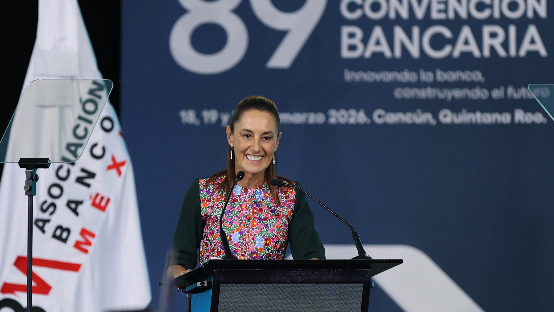 Claudia Sheinbaum ante banqueros: "Nos falta crecer"