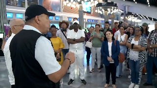 Médicos cubanos abandonan Honduras