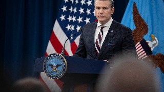 Hegseth afirma que EE UU podría lanzar operativo militar 