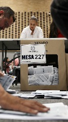 Cierra elección con casi mil denuncias de delitos electorales en Colombia
