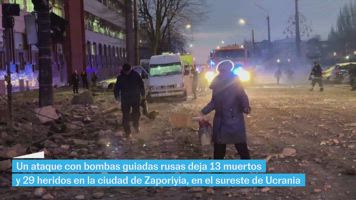 Un ataque ruso deja 13 muertos y 29 heridos en Zaporiyia