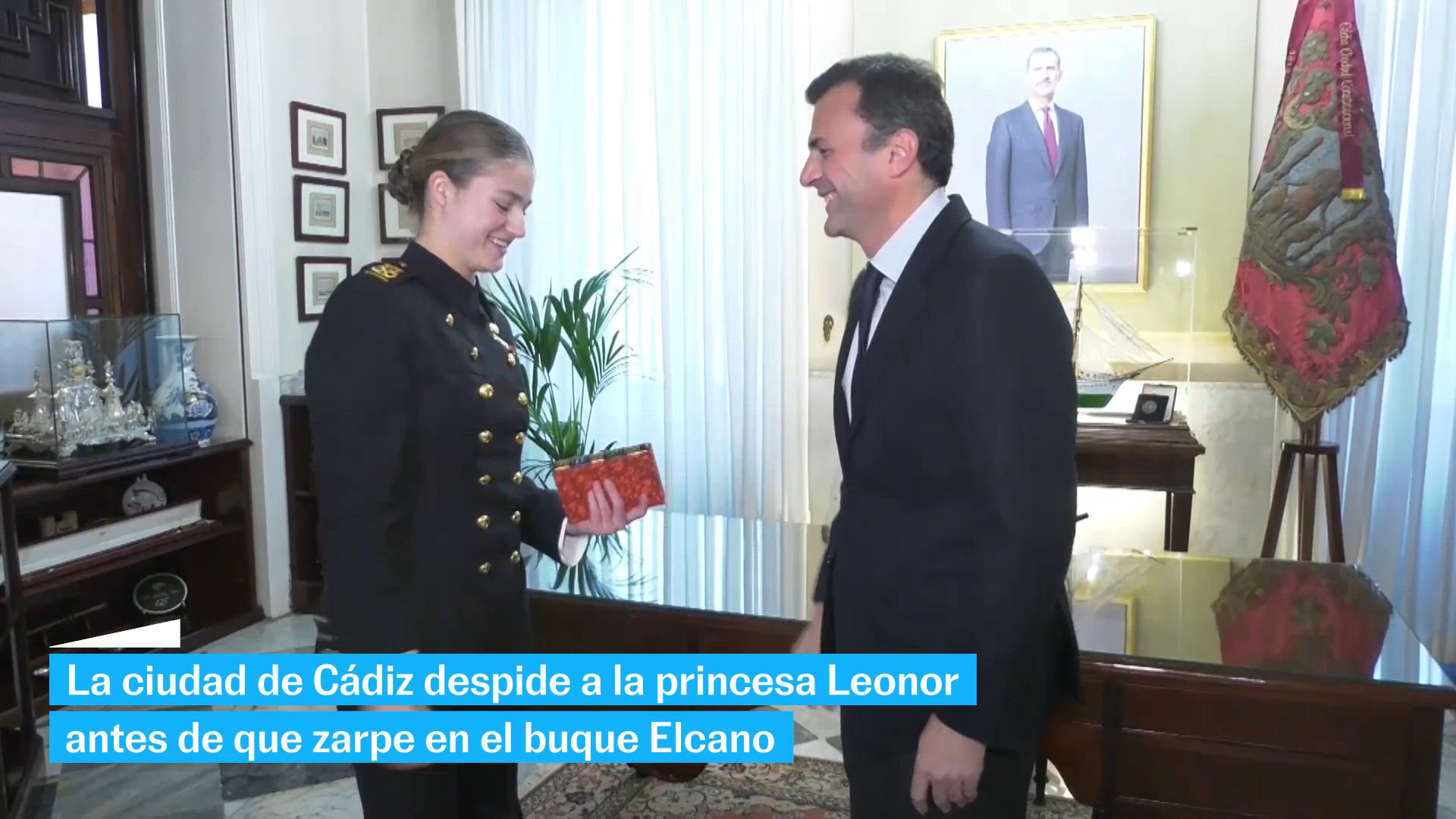 Cádiz desea buen viaje a la princesa Leonor y sus compañeros guardiamarinas