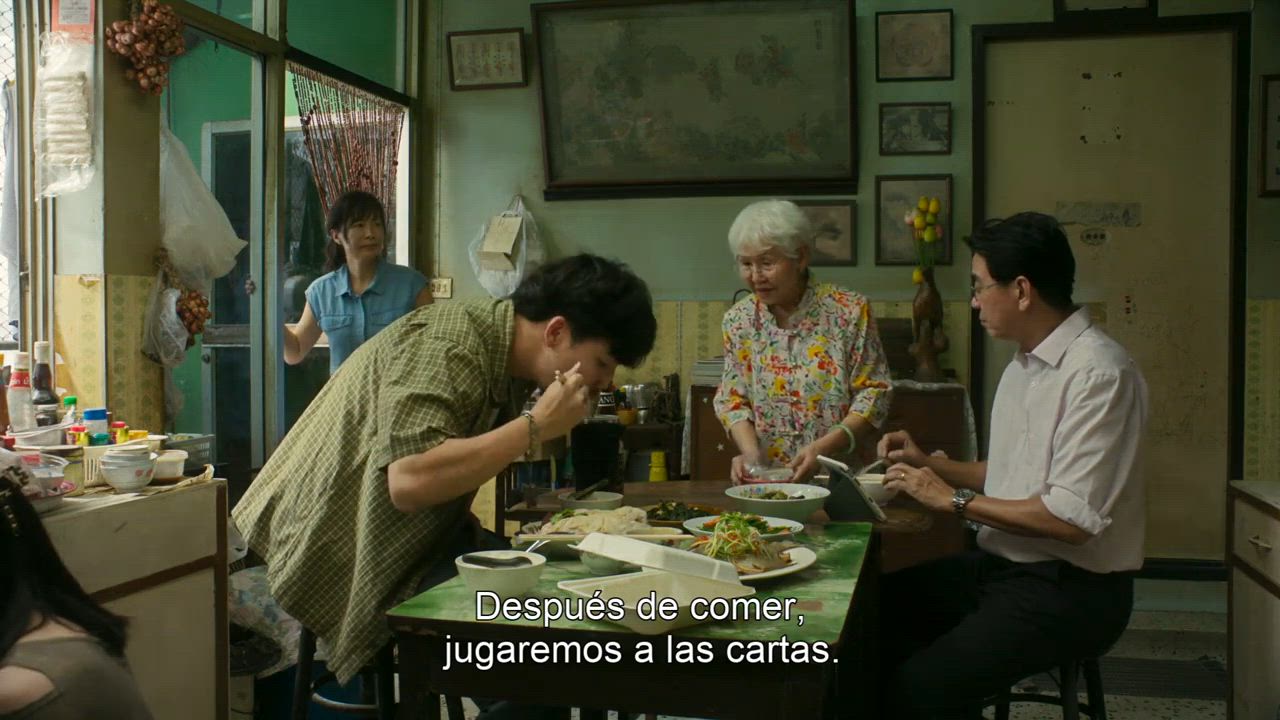 Tráiler  ‘Cómo hacerse millonario antes de que muera la abuela’