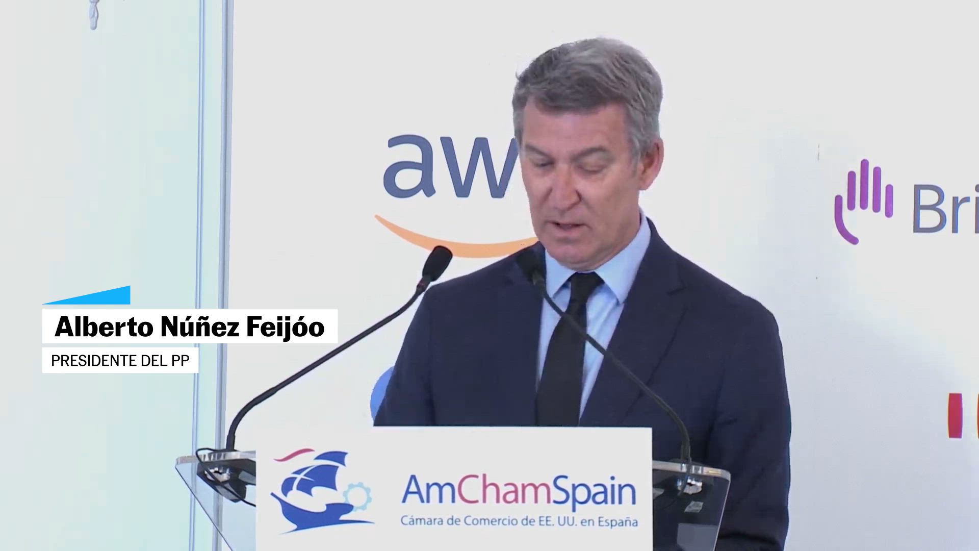 Feijóo: "Es una cacicada aprobar un plan de Defensa sin el Congreso"