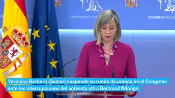 El activista Bertrand Ndongo obliga a suspender una rueda de prensa de Sumar en el Congreso