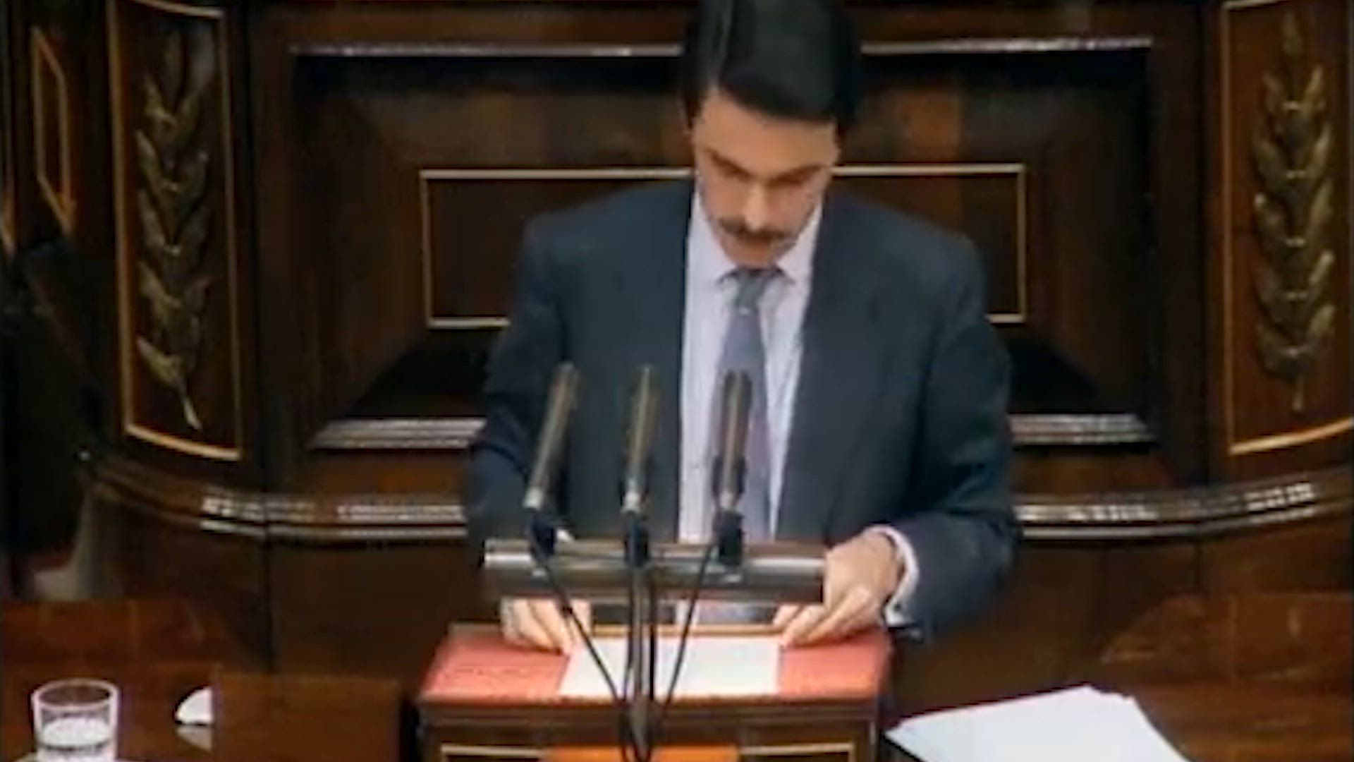 Aznar: "Váyase, señor González"