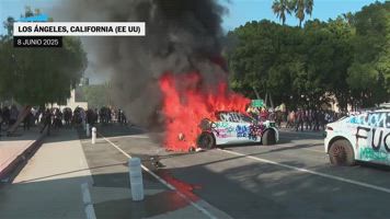 Coches inteligentes quemados en Los Ángeles