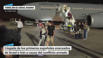 Llegada de los primeros españoles evacuados desde Irán e Israel