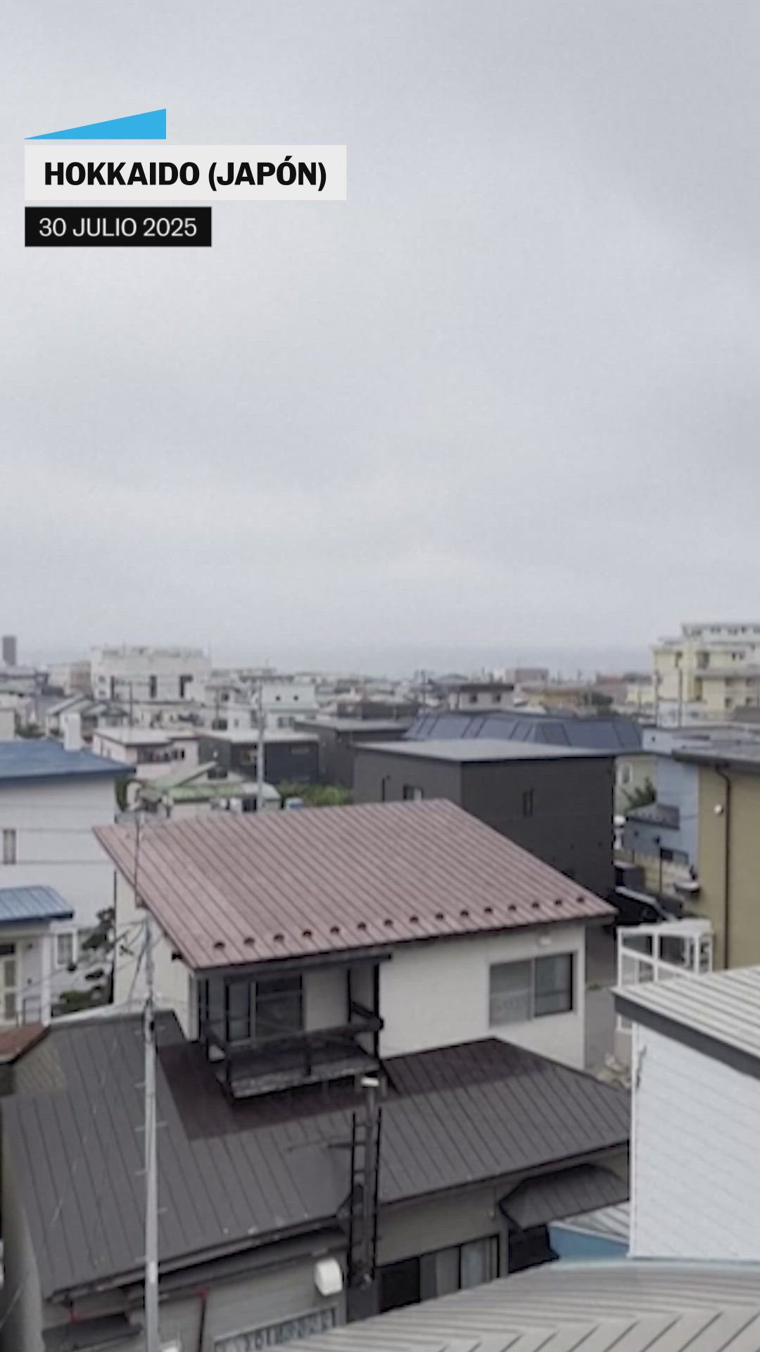 Las alarmas avisan a la población japonesa de la alerta por un tsunami