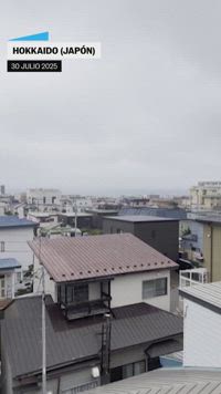 Las alarmas avisan a la población japonesa de la alerta por un tsunami