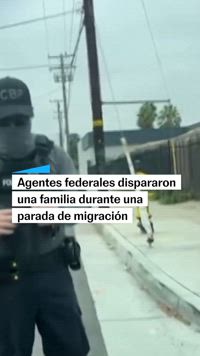 Agentes de migración disparan contra vehículo