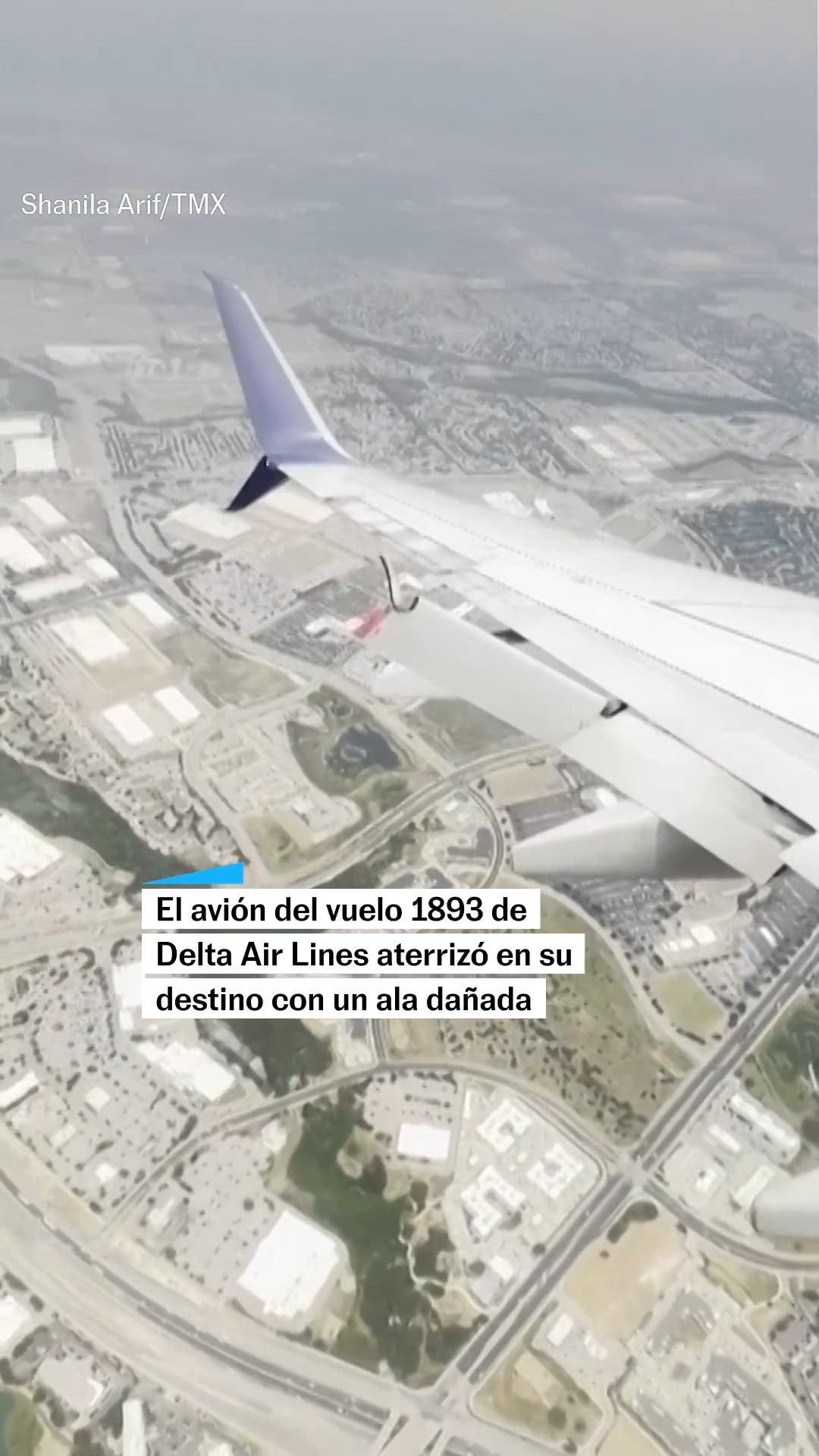 Avión de Delta con ala dañada