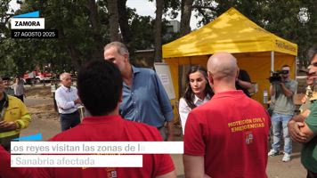 Los reyes visitan las zonas de la comarca del Lago de Sanabria afectadas por los incendios