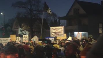 Varias ciudades de EE UU protestan durante una vigilia por el asesinato de una mujer por el ICE