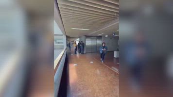 El momento del despido a Marx Arriaga