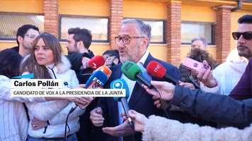 Carlos Pollán (VOX)  ejerce su derecho a voto
