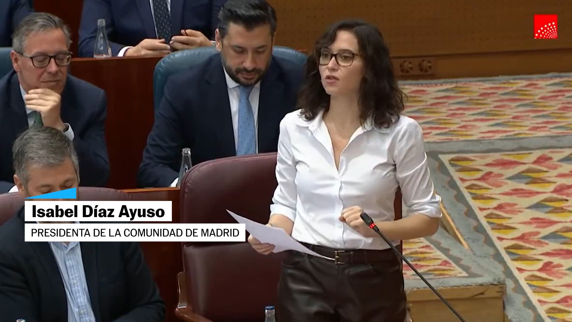 Ayuso en la Asamblea de Madrid : “A MAR no le persigue la justicia, le persigue la izquierda”