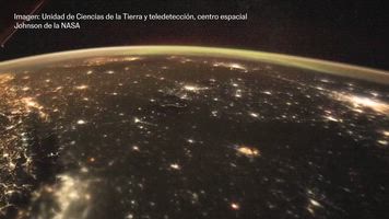 La EEI captó unas imágenes que parecen mostrar misiles rusos que se dirigen hacia Kiev